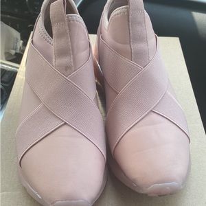 Sneakers by Steve Madden